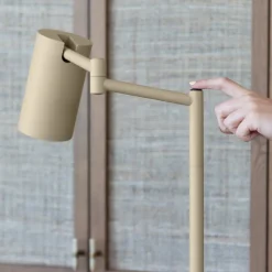 IT'S ABOUT ROMI Gulvlampe Bilbao, beige, højde 154 cm^IT´S ABOUT ROMI New