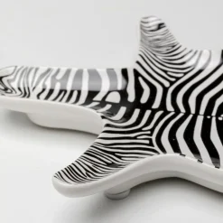 dekorativ skål zebra, porcelæn, sort/hvid, håndmalet^KARE Best