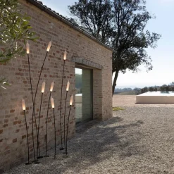 Karman Udendørs Spot>Nilo LED-lampe med jordspyd, højde 220 cm