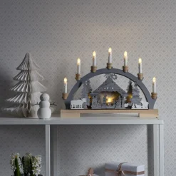 Konstsmide Christmas Krybbe LED-adventsstage af træ, batteridrift