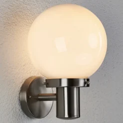 Lindby Væglamper>Kugleformet udendørs væglampe Samuel, stål