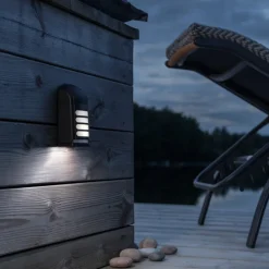 LED udendørs væg påbygningslampe Prato med sensor^Konstsmide Online