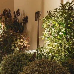 LEDS-C4 Udendørs Spot>LED-spot med jordspyd Juncus 1, brun, 2.700 K