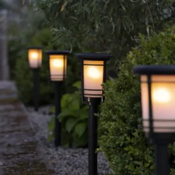 LED-sokkellampe solcelle Flame med flammeeffekt^STAR TRADING Clearance