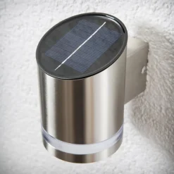 LED-solcellelampe Salma til anbringelse på muren^Lindby