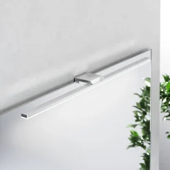 MCJ Væg- Og Spejllamper>LED-spejlbelysning Triga IP44, krom, 60 cm, 3.000K