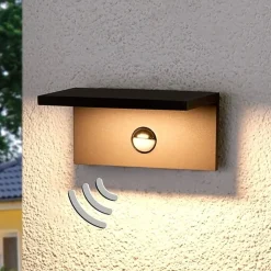 LED-udendørsvæglampe Darina, bevægelsessensor^Lucande Best