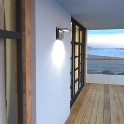 LED-udendørsvæglampe Darina, bevægelsessensor^Lucande Best