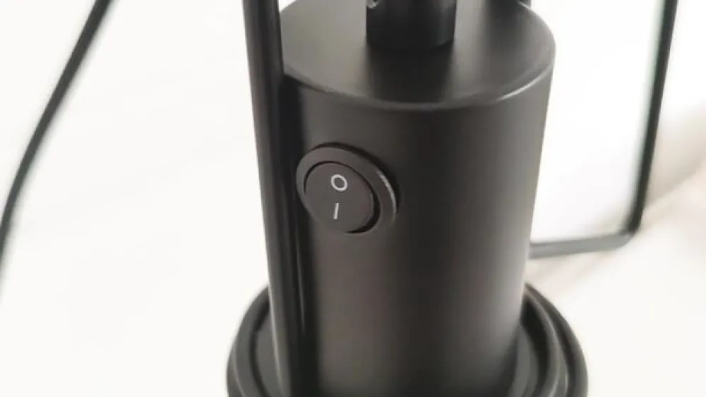 Lindby Bordlamper>bordlampe Tharion, sort, metal, Ø 15,4 cm