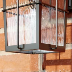 Lindby Charmaine udendørs væglampe, gyldenbrun