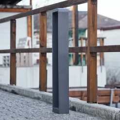 Emima LED-gadelampe lavet af aluminium 100 cm^Lindby Outlet