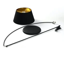 Lindby Esti gulvlampe, sort/guld, stof, højde 192 cm