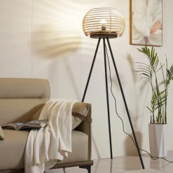 Lindby gulvlampe Ediz, sort, træ, 159 cm høj, E27