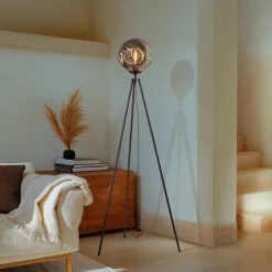 Lindby gulvlampe Valentina, E27, røggrå, glas, 150 cm