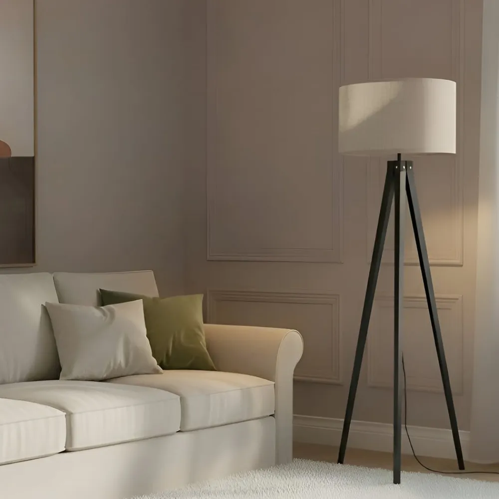 Herry gulvlampe, sort, træ, trefod, 153 cm^Lindby