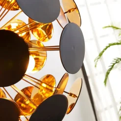 Lindby hængelampe Kinan, Ø 54 cm, sort, guld, metal