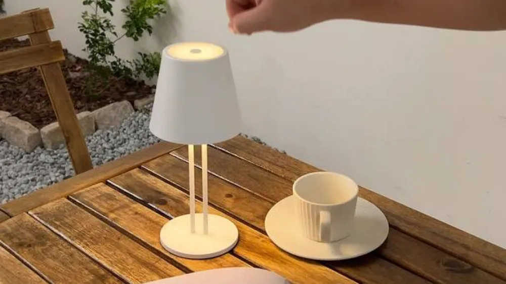 LED genopladelig bordlampe Janea TWIN, hvid, metal^Lindby Hot