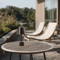 Lindby LED genopladelig bordlampe Janea CUBE, sort, metal