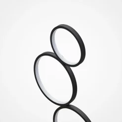 Lindby LED-gulvlampe Jacek, sort, metal, 110 cm, ringe