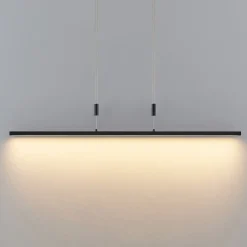 Lindby LED-hængelampe Arneja, sort, CCT, højdejusterbar