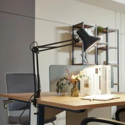 Lindby LED-klemmelampe Undra, sort, metal, justerbar