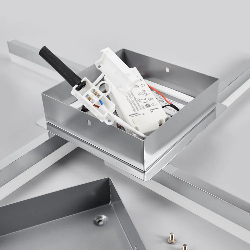 LED-loftlampe Patrik, 59 cm, 4 lyskilder, krom, IP44^Lindby