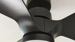 LED-loftventilator Enon, sort, DC-motor, støjsvag^Lindby