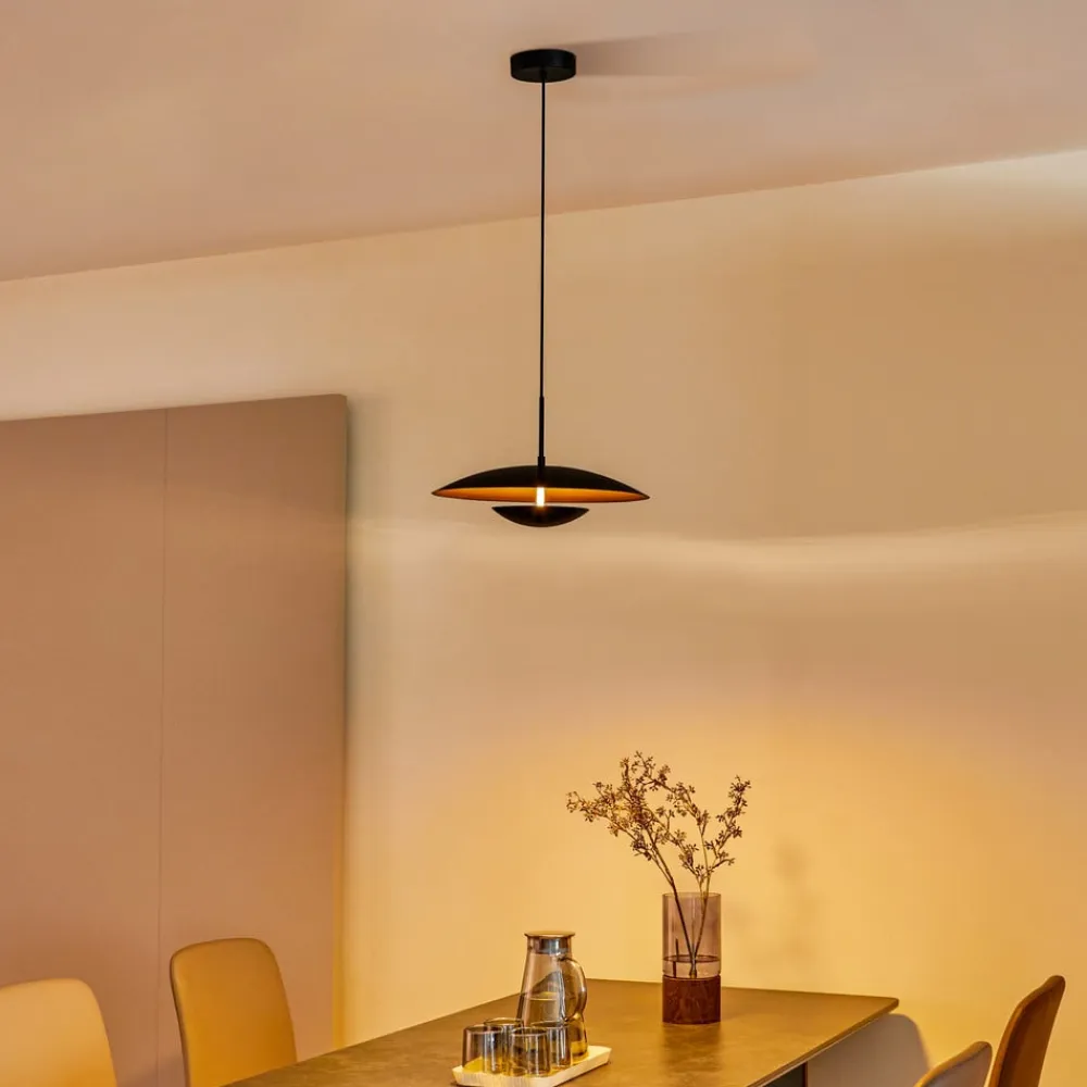 Lindby LED-pendel Tiama, metal, sort/guld, Ø 40 cm