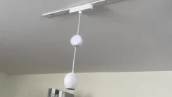 Lindby LED-pendellampe Lumaro, hvid, Ø 6,2 cm, 48V, dæmpbar