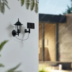 Lindby LED-solcellelampe Sayata, sort, aluminium, lygte