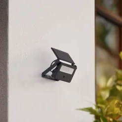 LED-solcellelampe til vægmontering Rikard, sort, stål^Lindby Online