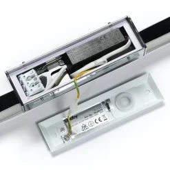 Lindby LED-spejllampe til badeværelset Alenia, 120 cm, krom