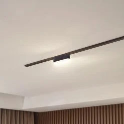 LED-strip 48 V Lumaro, sort,5W,plast,dæmpbar^Lindby Clearance