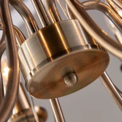 Lindby lysekrone Marnia, 8 lyskilder, Ø 53 cm, antik messing, E14