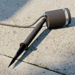 Margrit spot med jordspyd, mørkegrå^Lindby Discount