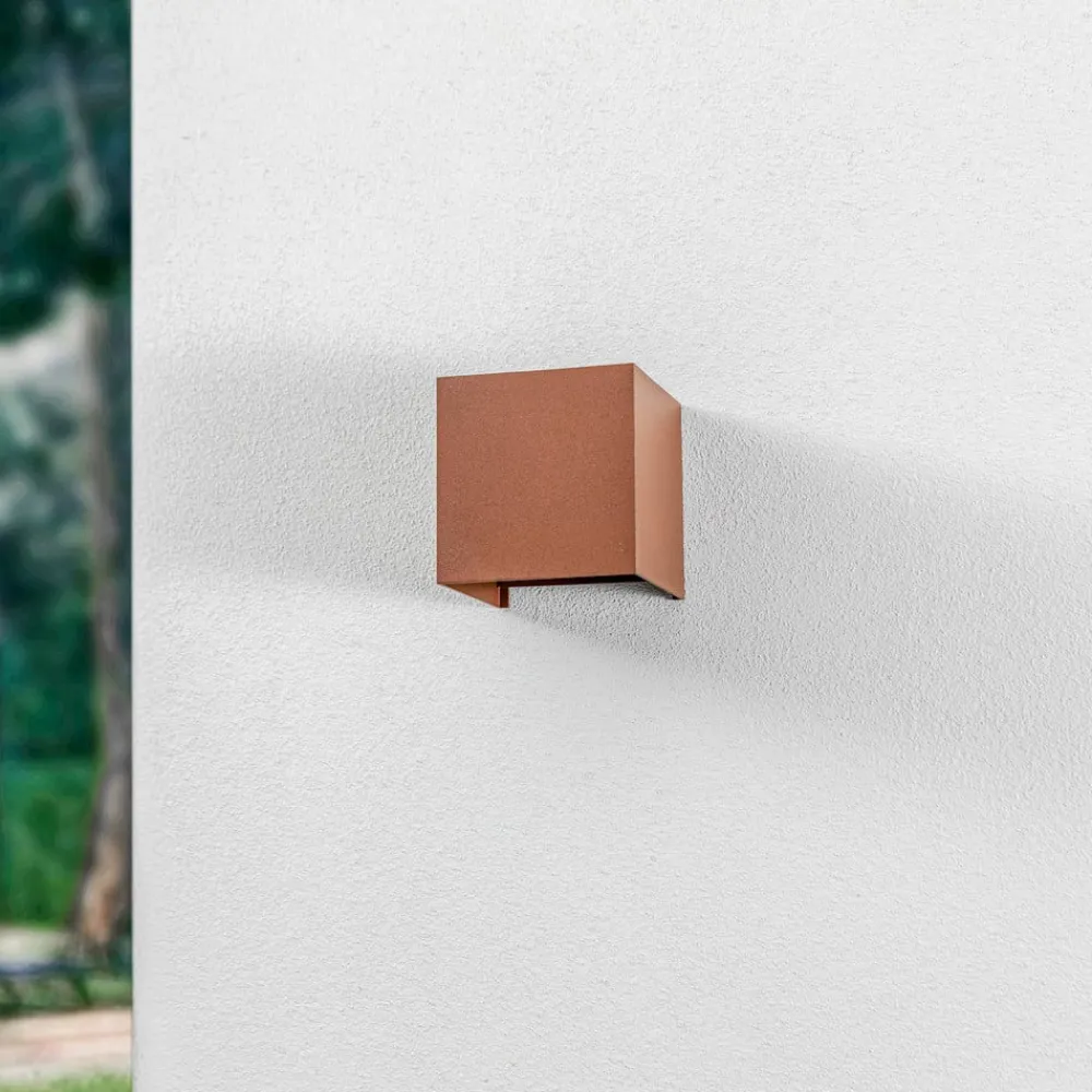 Lindby udendørs LED-væglampe Nivar, kantet, rust, metal, IP54