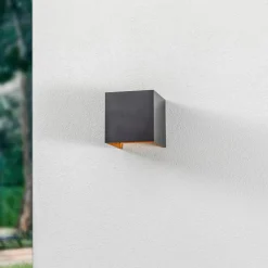 udendørs LED-væglampe Nivar, kantet, sort/guld, IP54^Lindby Discount
