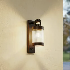 Lindby Væglampe Med Sensor|Terrassebelysning>udendørs væglampe Yrene, 20cm, sort, sensor, riffel