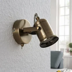 Lindby væglampe Anze, 10 m, antik messing, afbryder