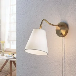 Lindby Væglamper|Væglamper>væglampe Ethan, hvid/gammel messing, stik, 28 cm, E14