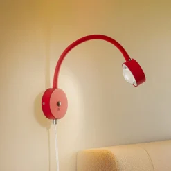 Lindby væglampe Jyla, rød/hvid, linse, 4200K, GX53, fleksibel arm