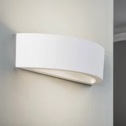 Lindby væglampe Konstantin, bredde 30 cm, hvid, gips, E14