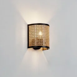 væglampe Yaelle, 20 cm høj, rattan, sort, E27^Lindby Best