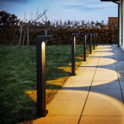 LOOM DESIGN LED-gadelampe Arn, corten, højde 70 cm, aluminium