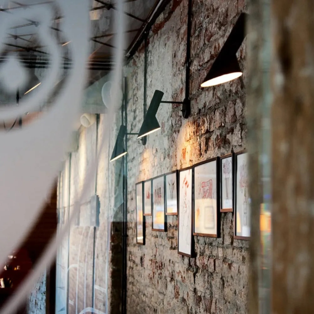 AJ - væglampe, sort^Louis Poulsen