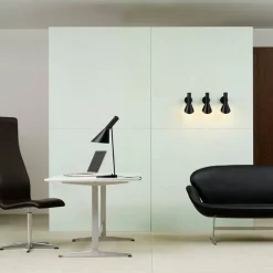 AJ - væglampe, sort^Louis Poulsen