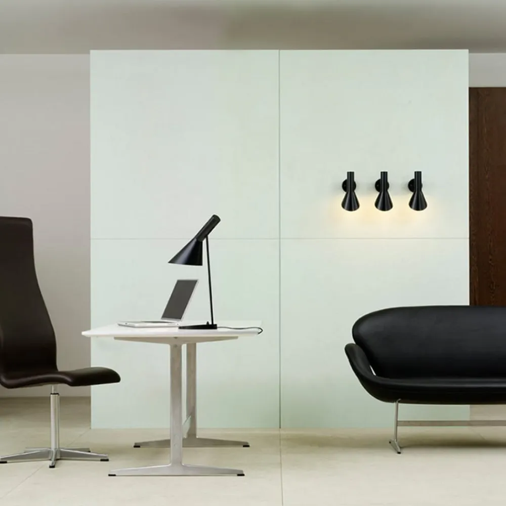 AJ - væglampe, sort^Louis Poulsen