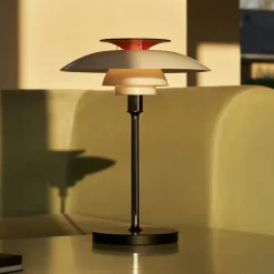 Louis Poulsen Dekorationsbelysning>LED-bordlampe PH 80, hvid/rød/krom IP44