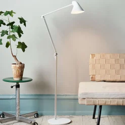 Louis Poulsen Arbejdsrum/Kontor|Gulvlamper>NJP LED-gulvlampe 2.700 K, hvid