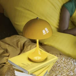 Louis Poulsen Dekorationsbelysning>Panthella PORTABLE 160 V3, uigennemsigtig gul